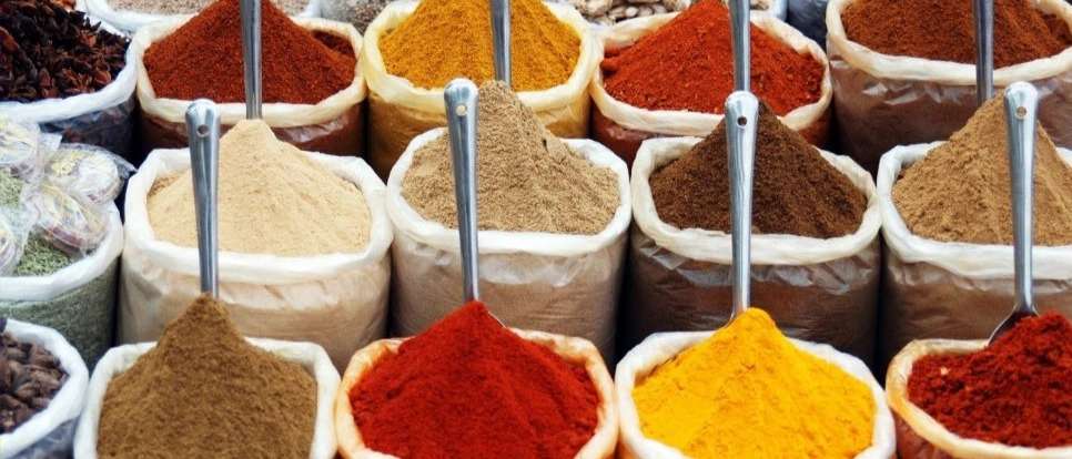 Selling Paniz spices and saffron