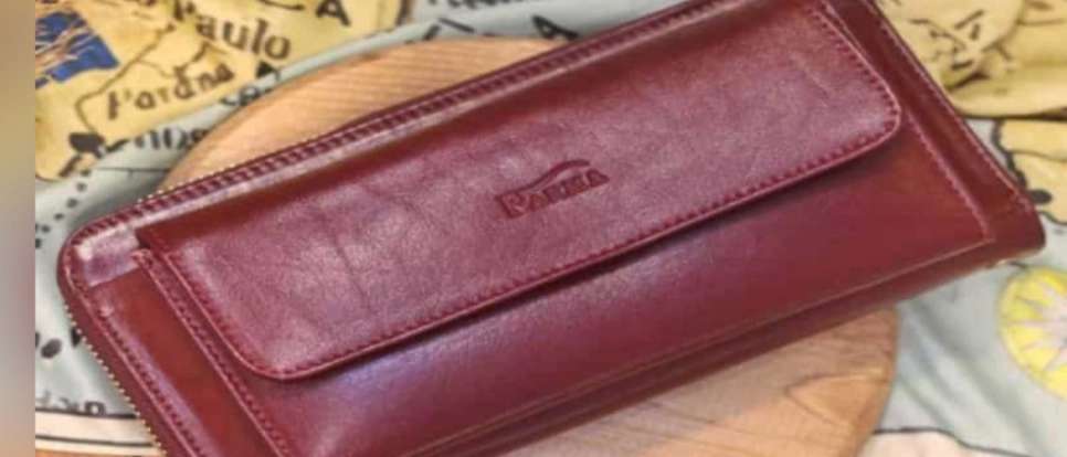 Yapımcılığını Taina Leather'ın üstlendiği yapımlar