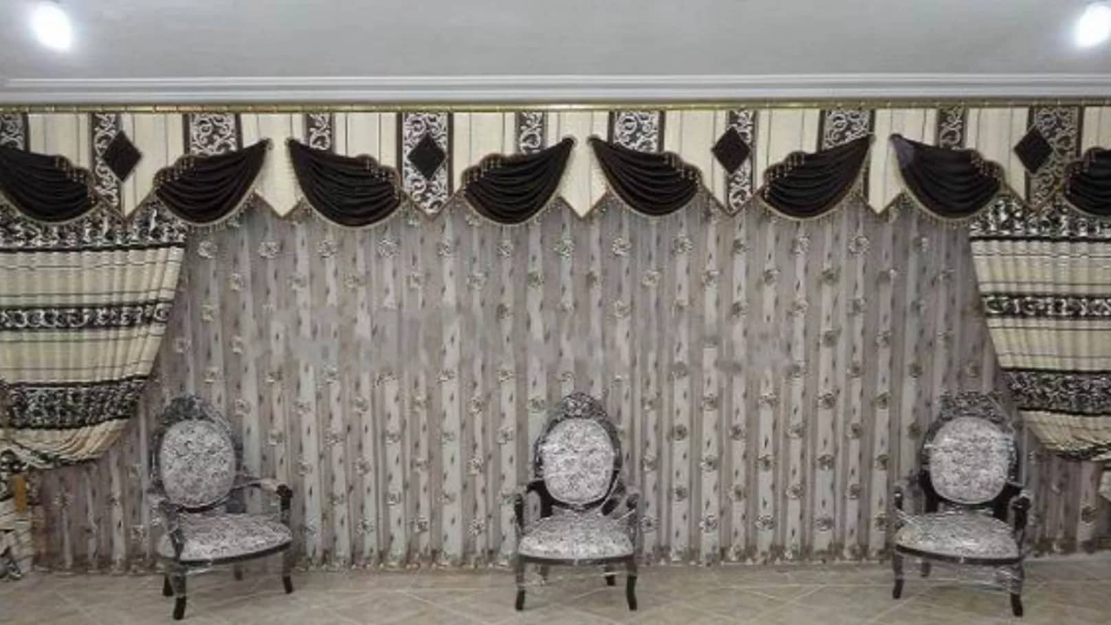 Adak curtain