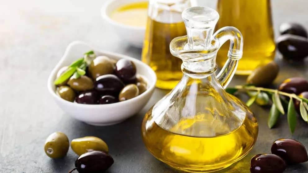 کرم مرطوب کننده دست و ناخن زیتون چه ویژگی هایی دارد؟