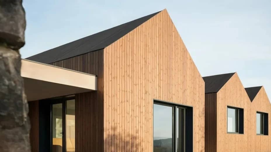 مزیت های طراحی و اجرای چوب نمای ساختمان با ترمووود