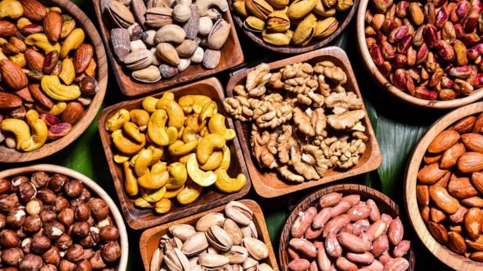 ویژگی و راهنمای خرید یک آجیل خوب