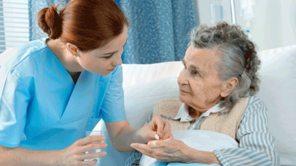 پرستار در خانه پرستار ی از کودک، بچه ، سالمند