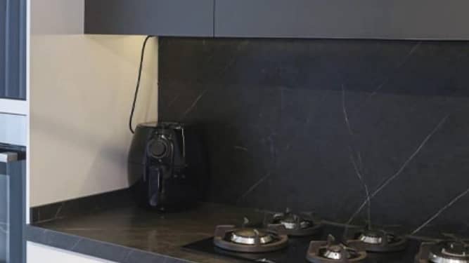 کاشی چسبی بین کابینتی در گلپایگان