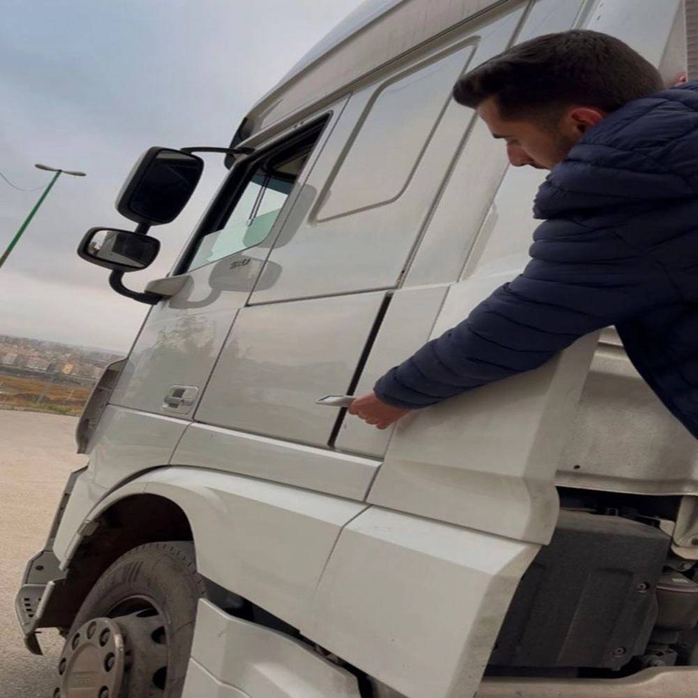 تشخیص رنگ خودرو شکرزاده