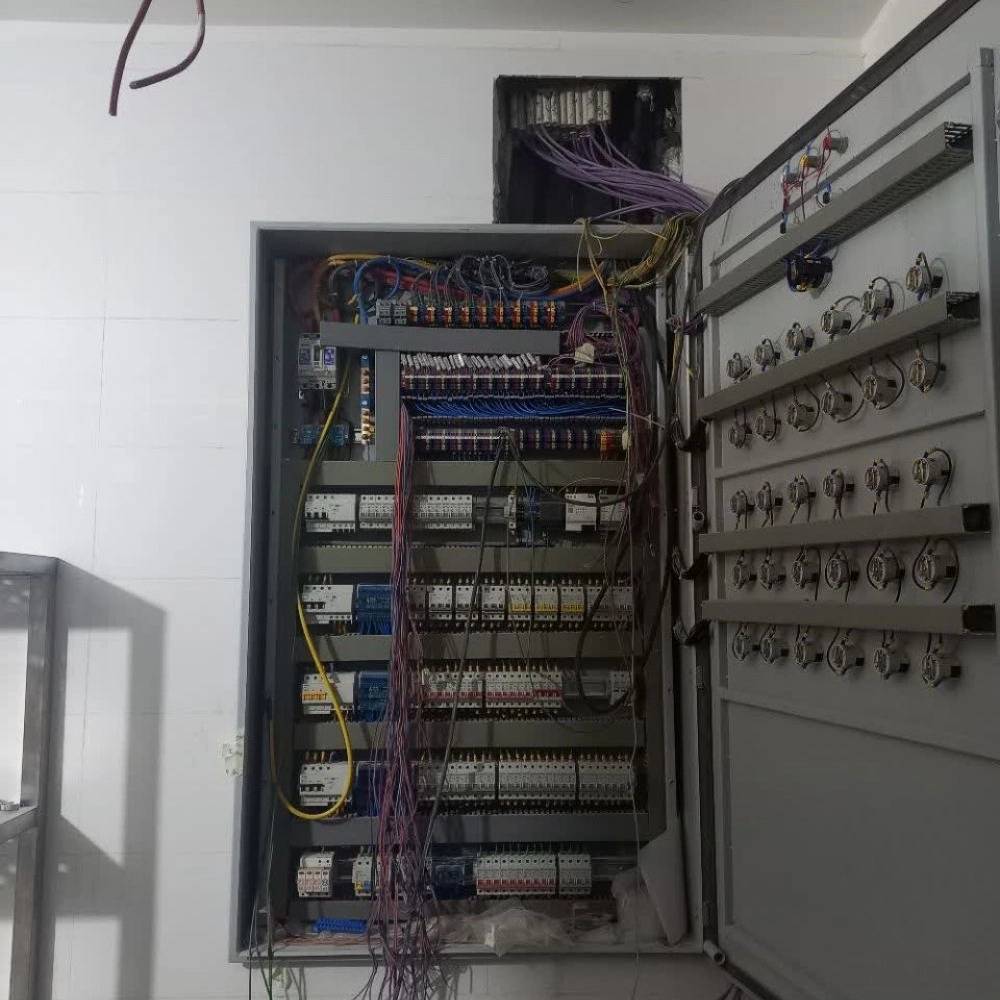 مونتاژ تابلو برق صنعتی