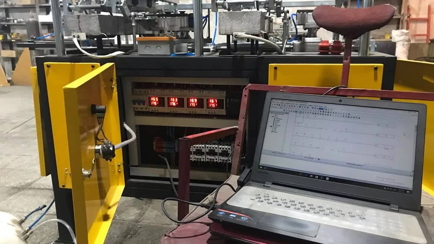 سیستم کنترل دستگاههای صنعتی