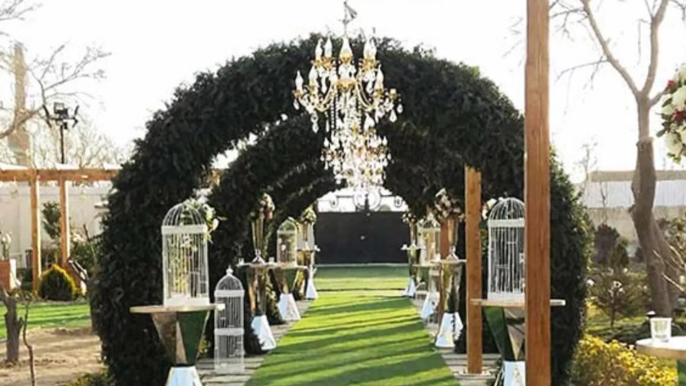Features of the wedding ceremony garden
