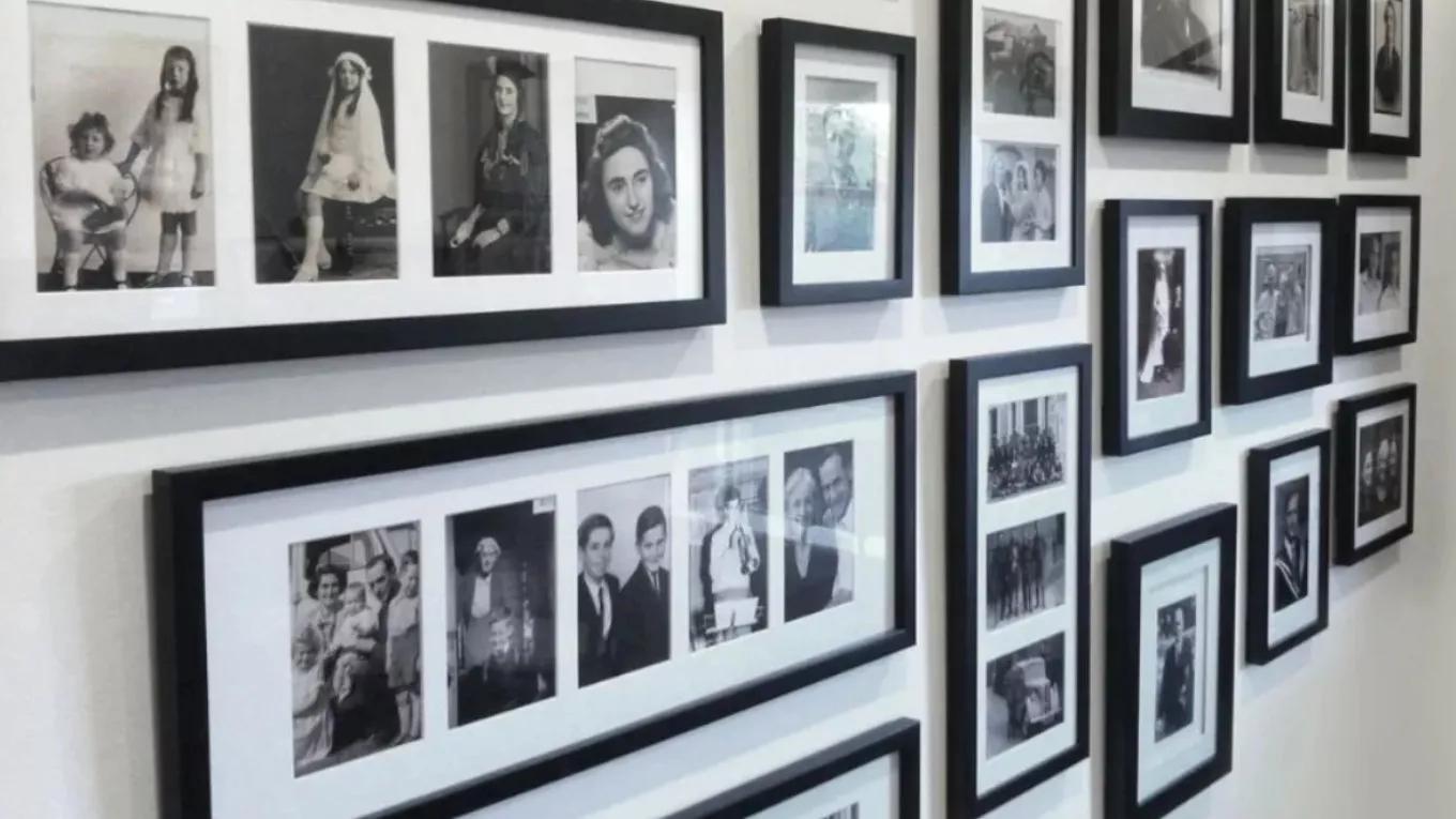The effect of photo frames in home decoration