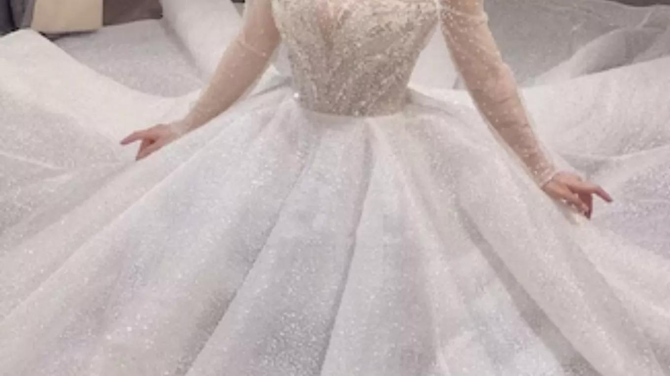 Types of wedding dresses based on the type of skirt