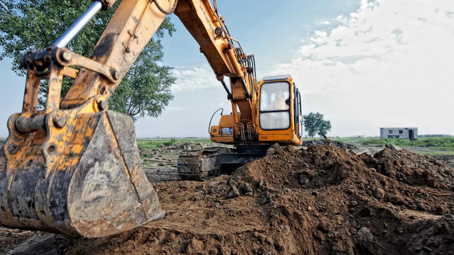 What is the difference between excavation and excavation?