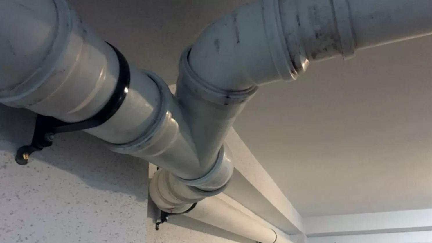Ventilation piping method