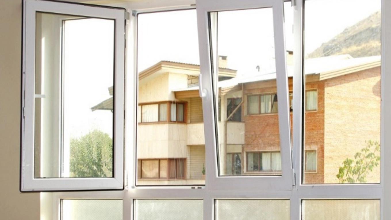 Standard double-glazed door and window features