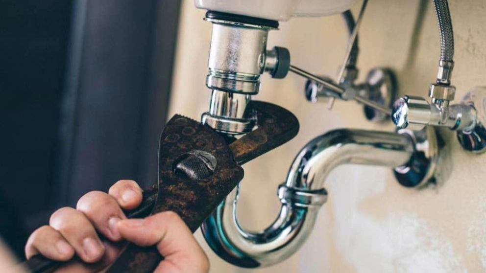 Application of waterjet device in pipe opening
