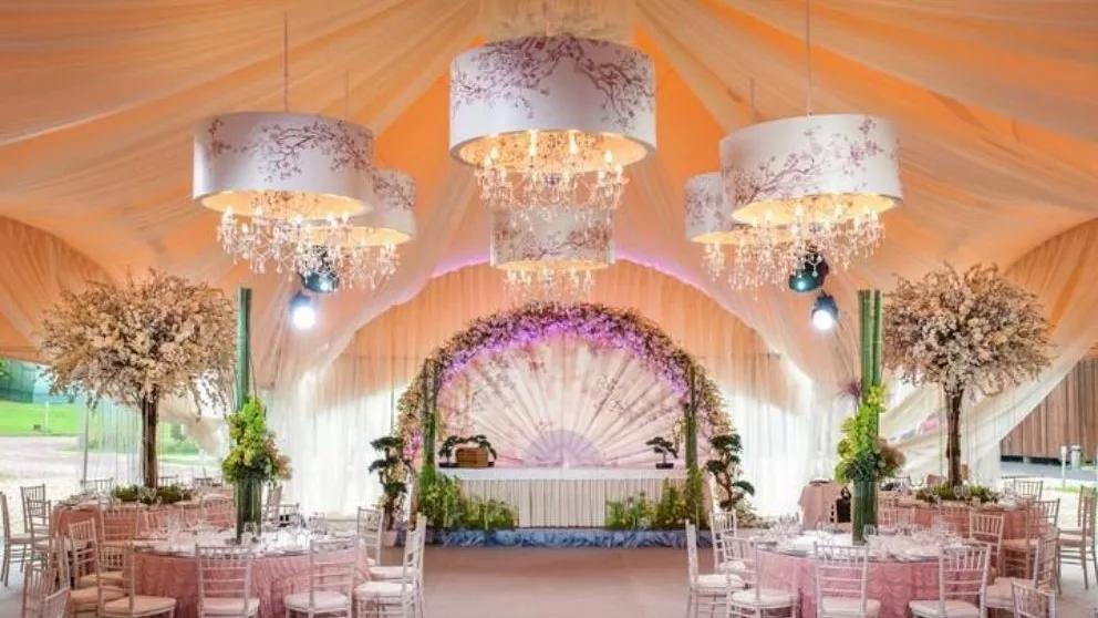Choosing the reception hall is the most important decision of young couples