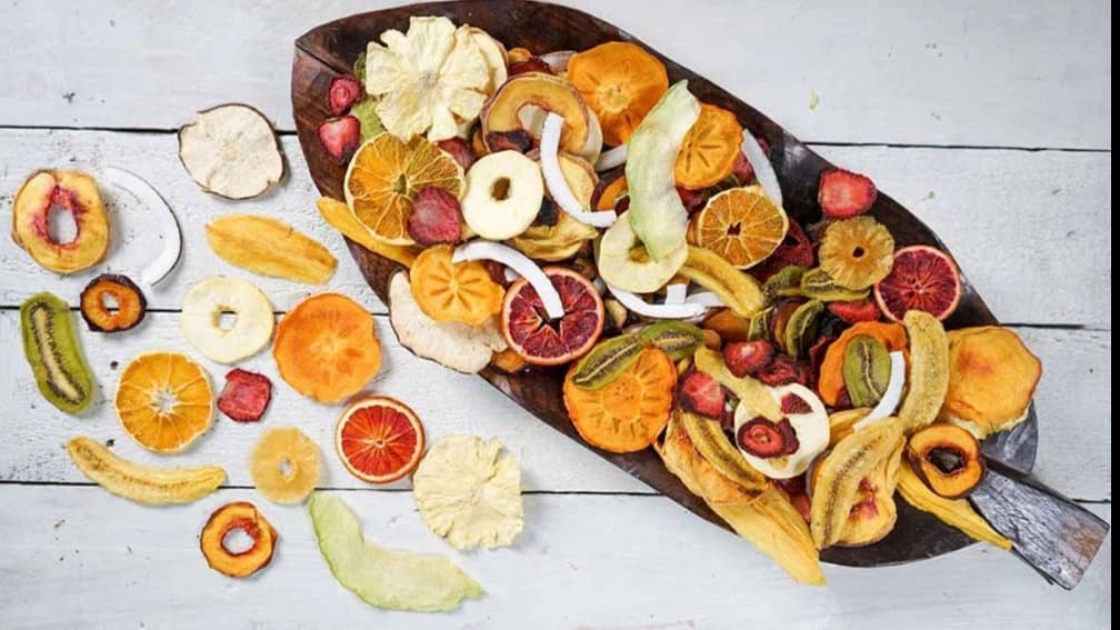 میوه خشک چیست و همه چیز درباره آن