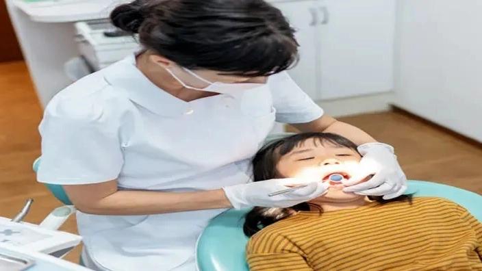 How to take the child to the dentist?
