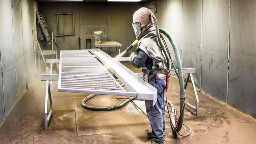 Types of abrasives in sandblasting