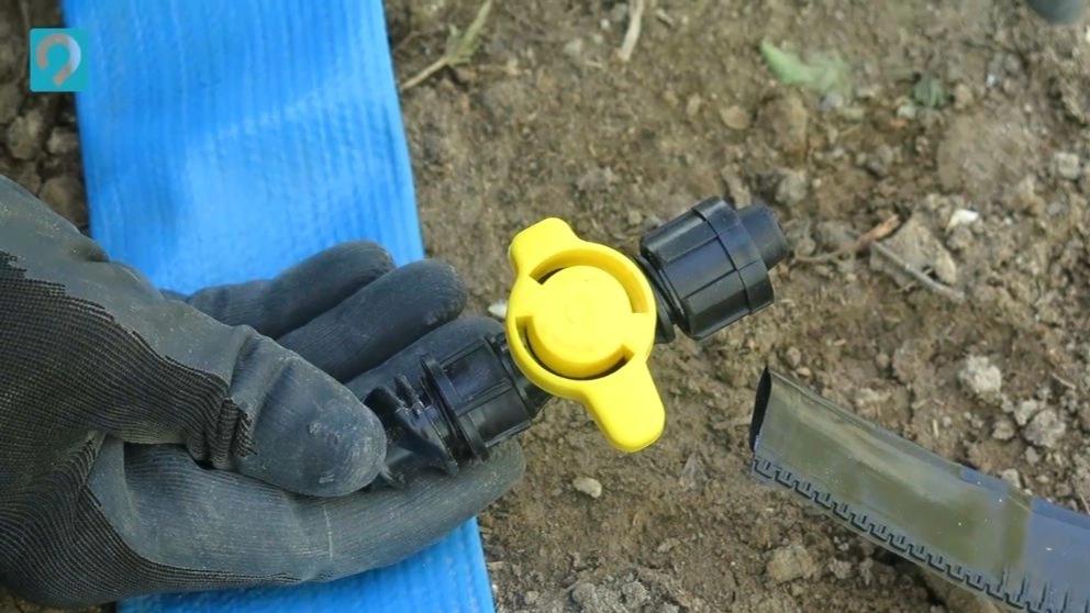 What are flat pipes and threaded pipes?