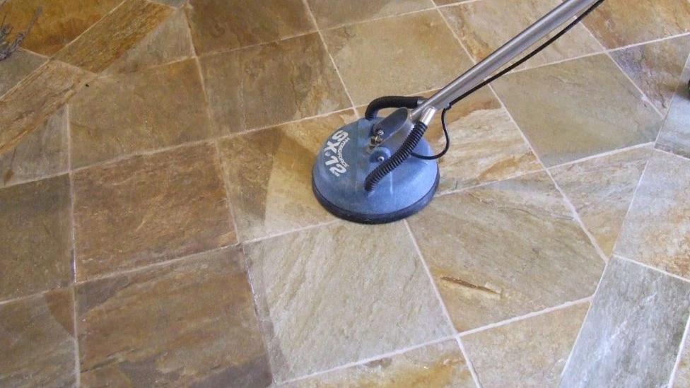 Construction stone cleaning methods