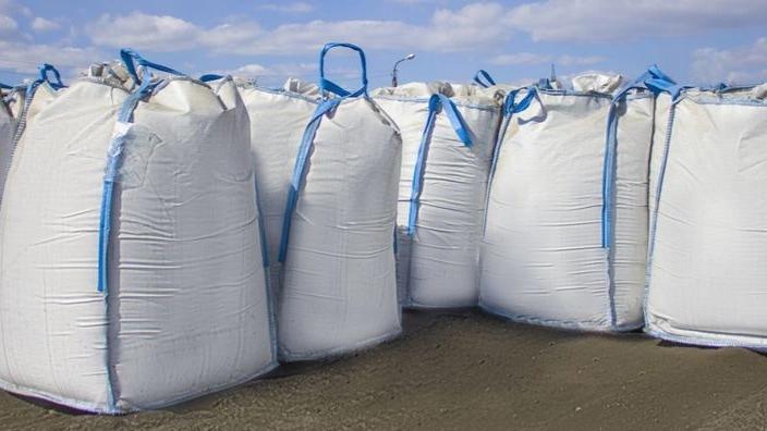 What are jumbobags and how are they engineered?
