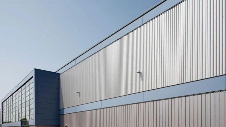 The reasons for using sandwich panels in the facade of the building