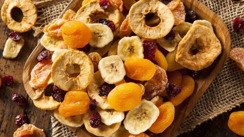 The most important benefits of dried fruit