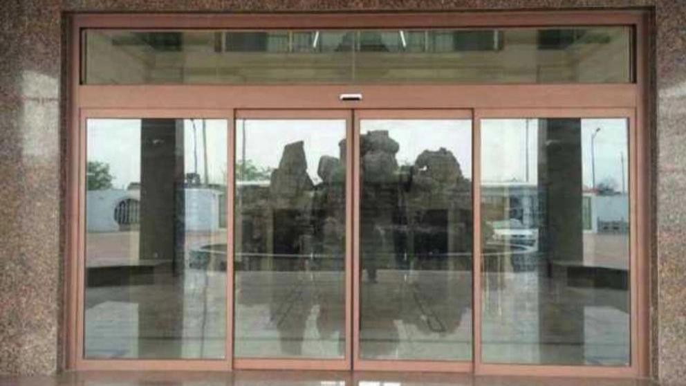 Application of automatic glass door