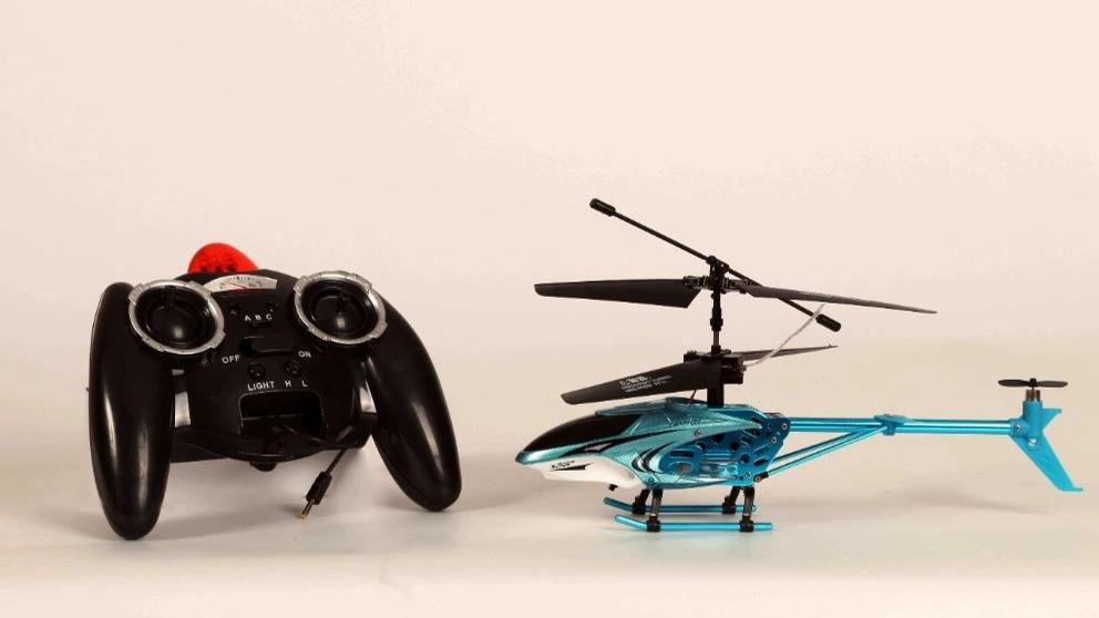 Controlled airplanes and helicopters