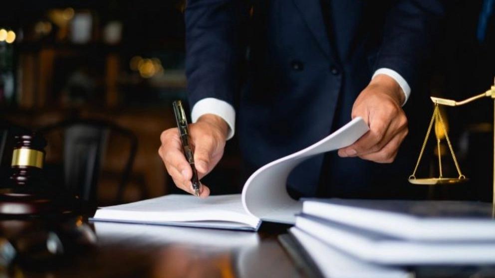 Real estate claims and real estate lawyer