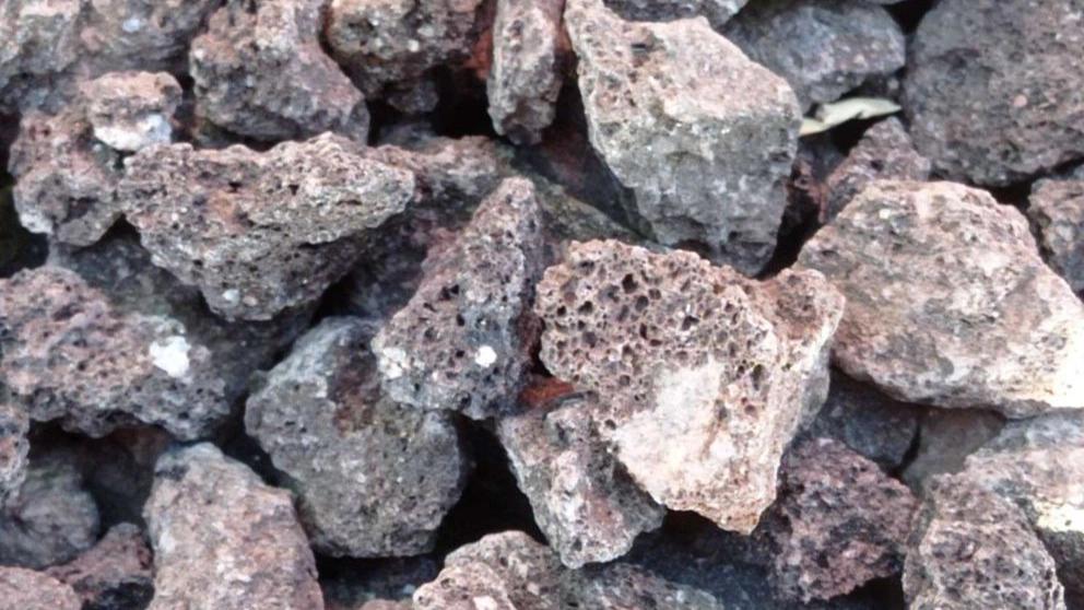 Application and types of mineral pumice stone