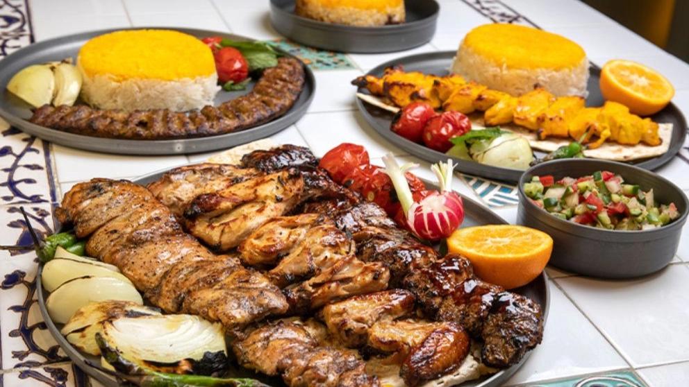 What do you know about the characteristics of a good restaurant?