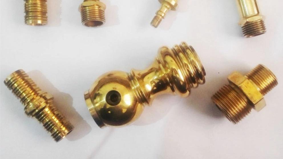 What are lathe series machines?