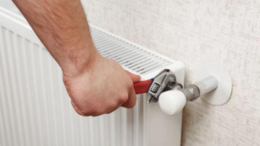 The reason for the continuous air intake of the radiator package