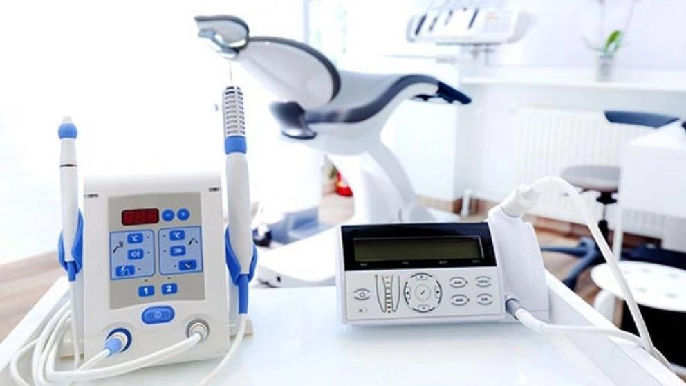 نقاط مهمة في صيانة معدات طب الأسنان