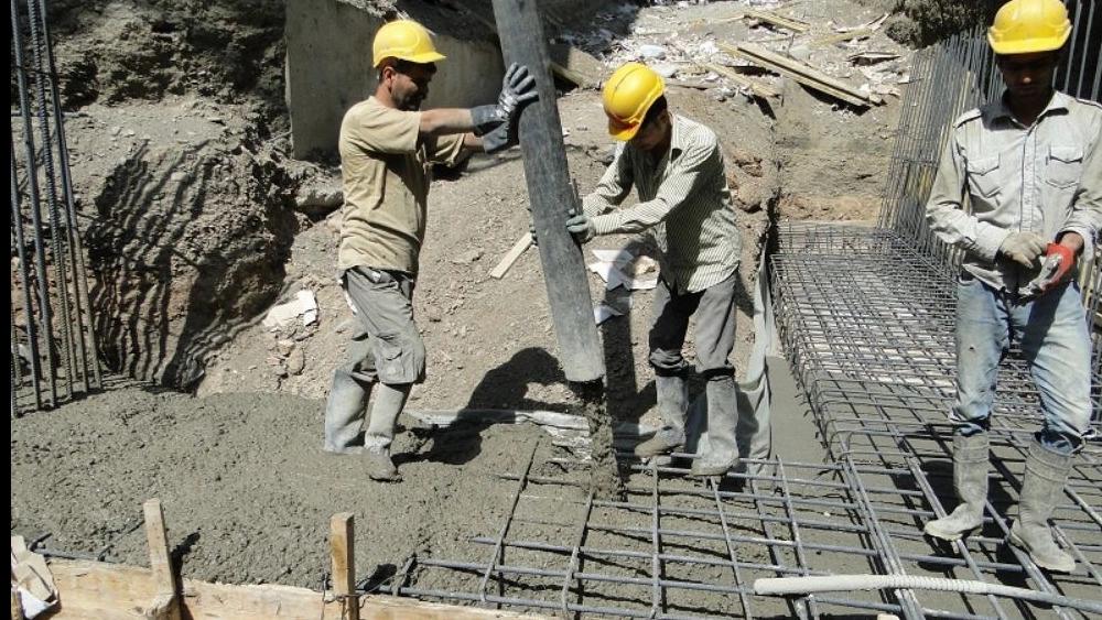 Tebriz'de beton dökümü