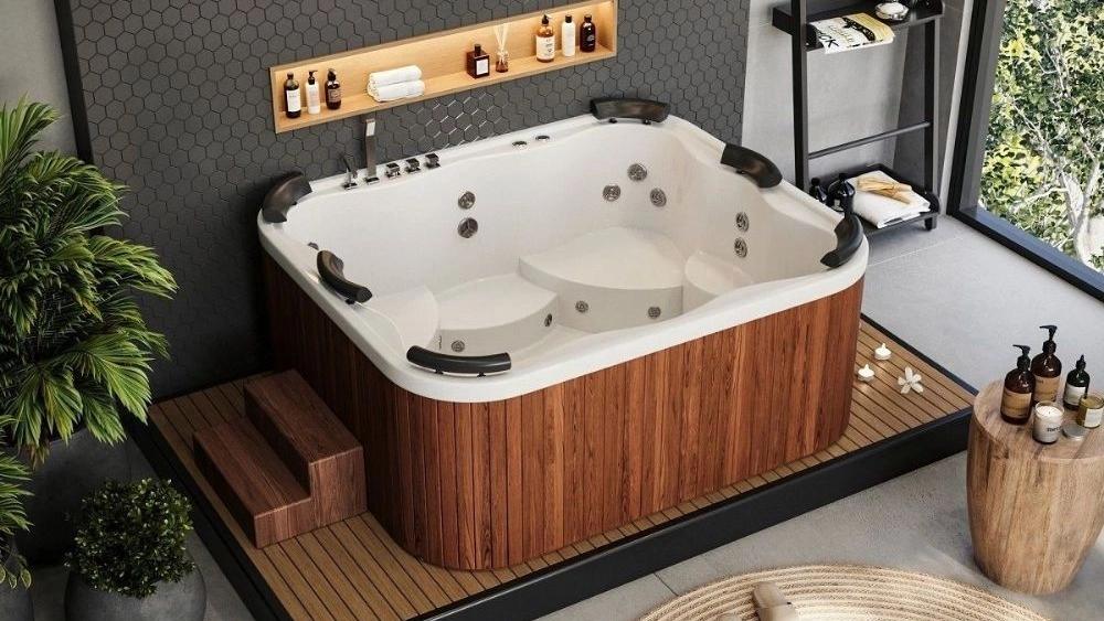 Jacuzzi tub