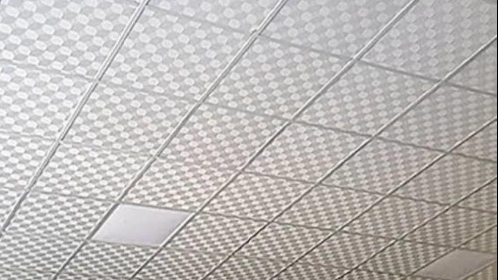 Installation and implementation of false ceiling in the middle