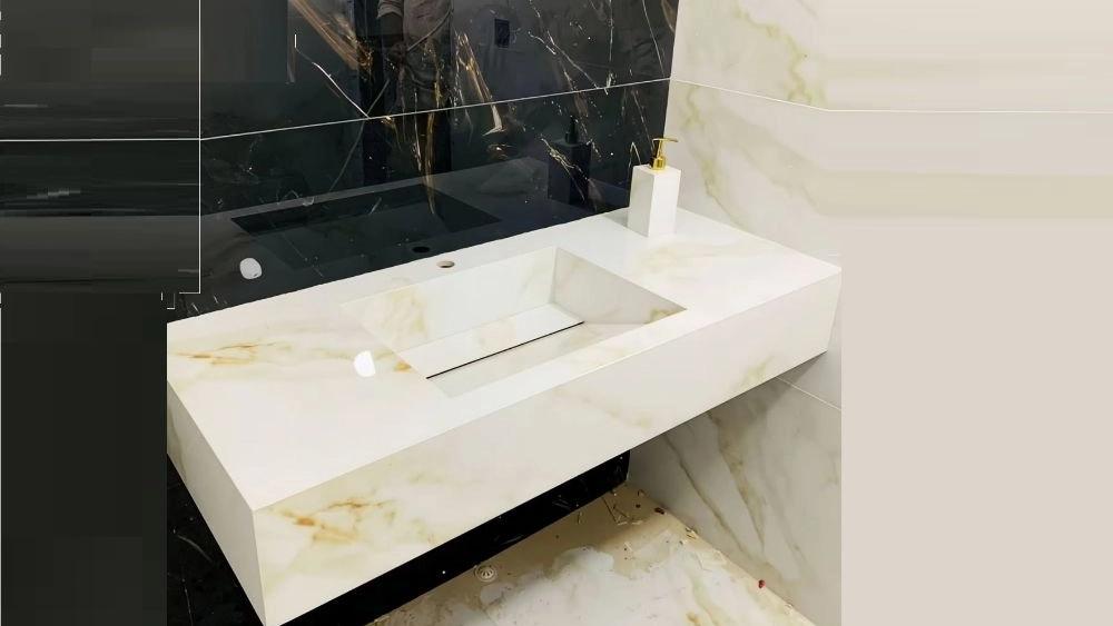 What are the advantages and uses of ceramic sinks?