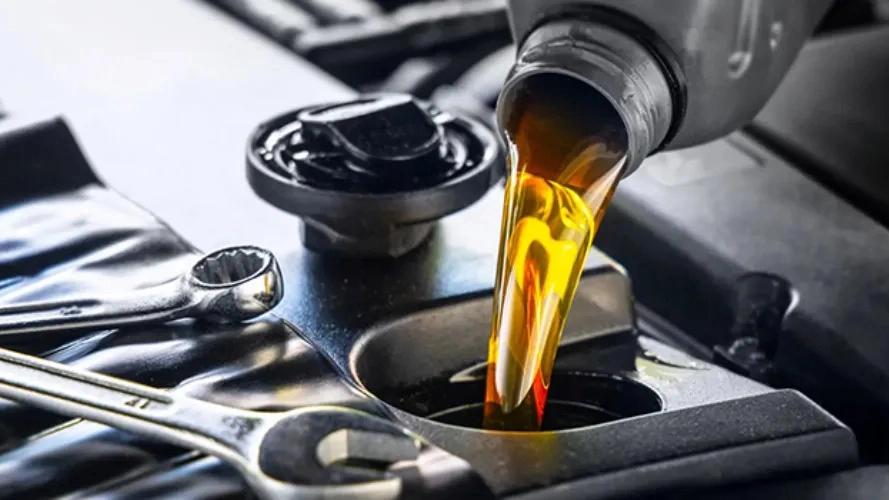 Light and heavy car oil replacement in Mashhad