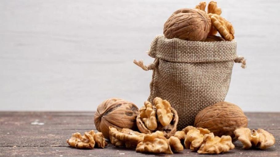 Hamedan walnut diagnosis methods from counterfeit walnuts