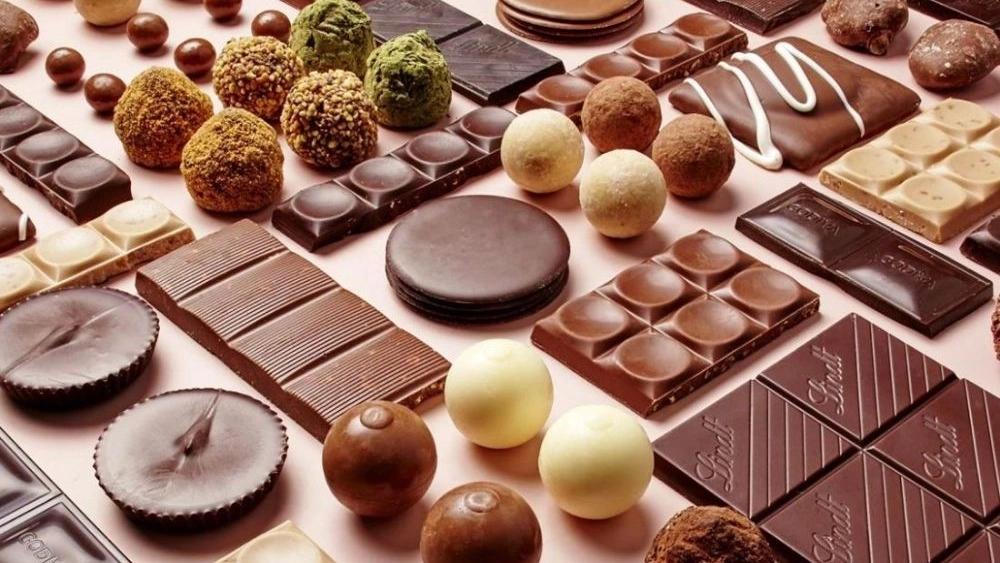 الشكل ، Tabriz's Sweet Taste: Chocolate and Biscuits Market Review في المدينة