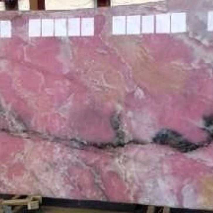 Pembe granit taş