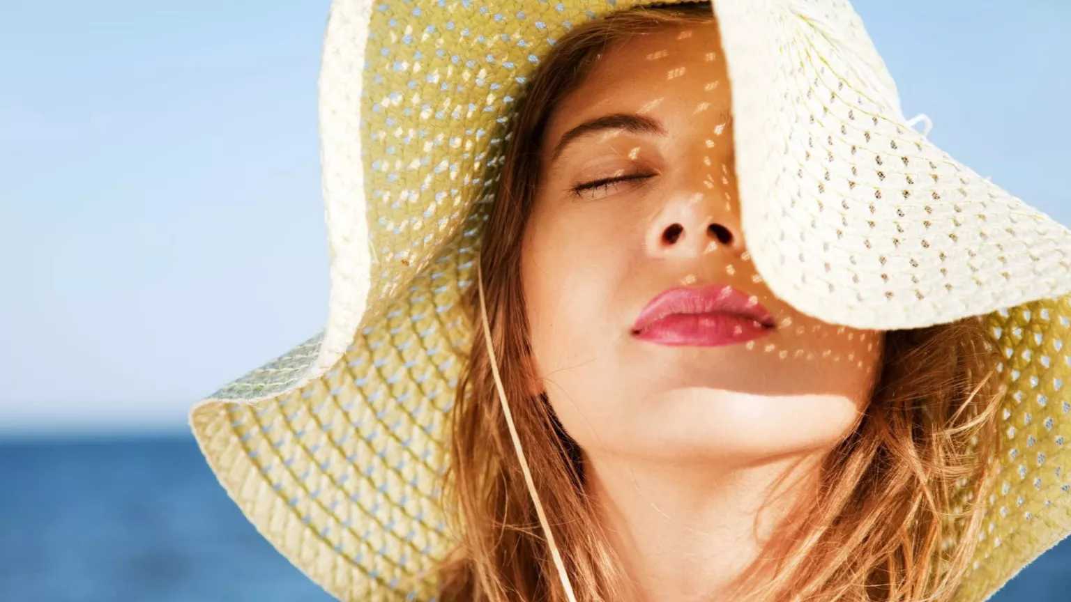 برای زیبایی پوست آیا استفاده از محصولات آرایشی بهداشتی ضروری است؟