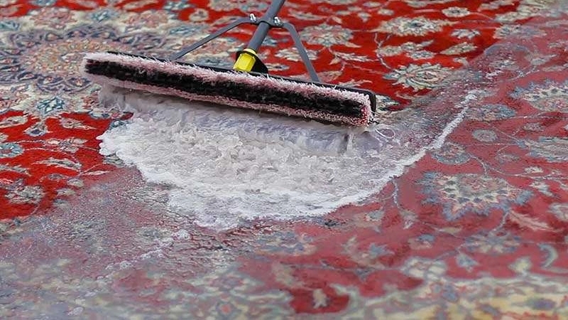 Carpet washing steps in a carpet cleaner