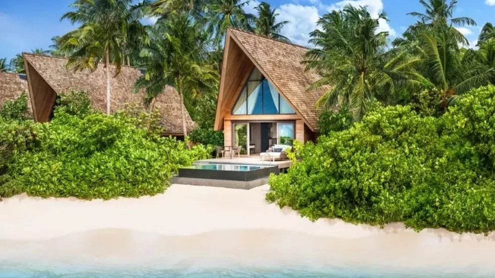 Forest or beach villa? Forest or beach villa?