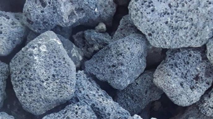 What is mineral pumice, how is it formed?