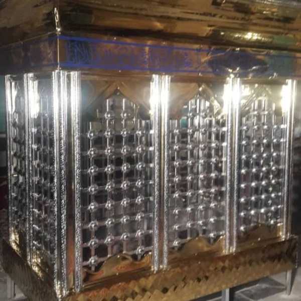 گنبد و گلدسته