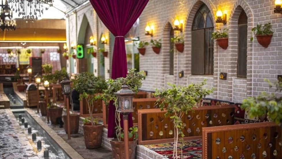 اصول و نکات طراحی باغ رستوران سنتی