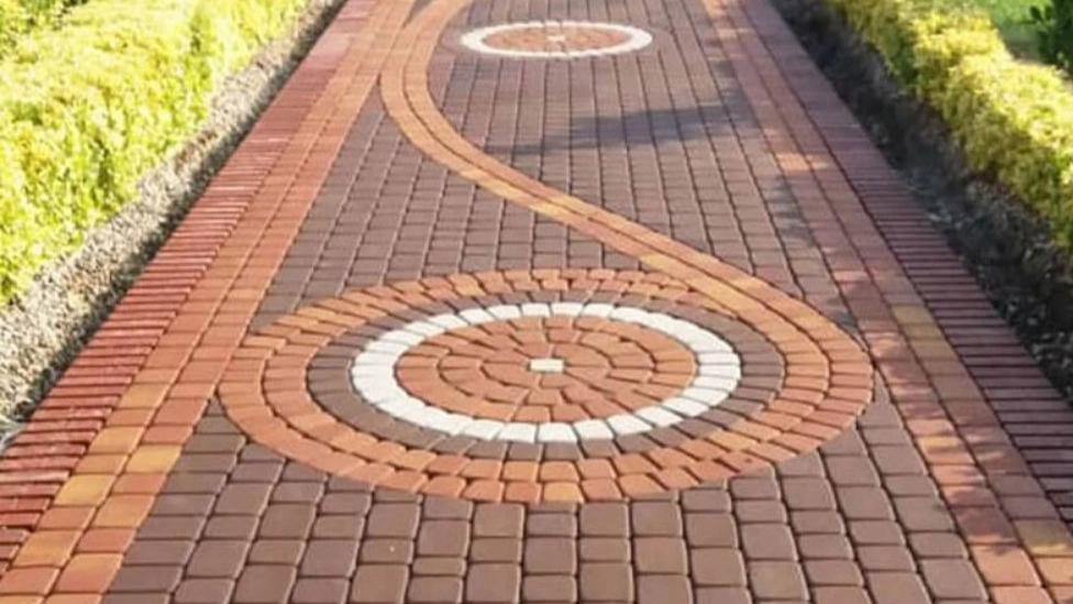 Advantages of polymer mosaic